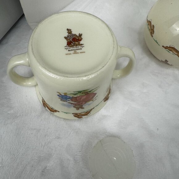 Royal Doulton Bunnykins Nursery Tableware 5 Piece Set Plate Bowl Mugs Coin Bank - Picture 13 of 16